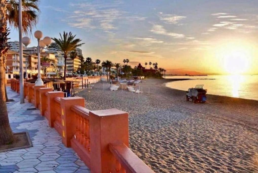 Jupiter2 Moderno Estudio Parque La Paloma Lägenhet Benalmádena Exteriör bild